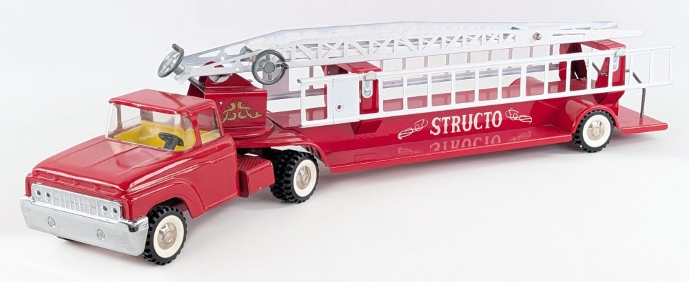 Original Structo Aerial Ladder Fire Truck (1 of 9)