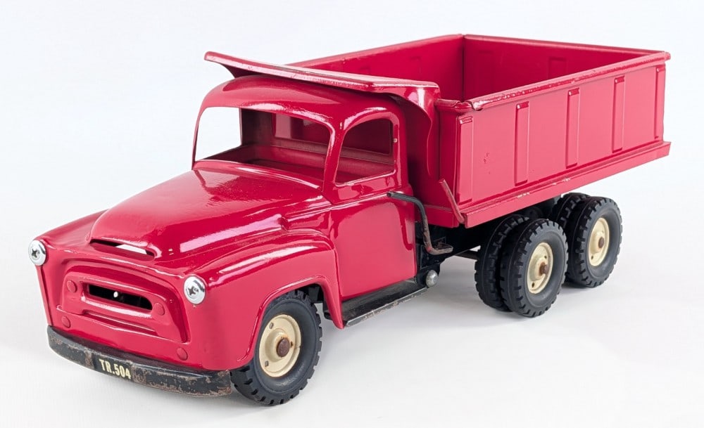 Repainted Tru-Scale Hydraulic Dump Truck (1 of 6)
