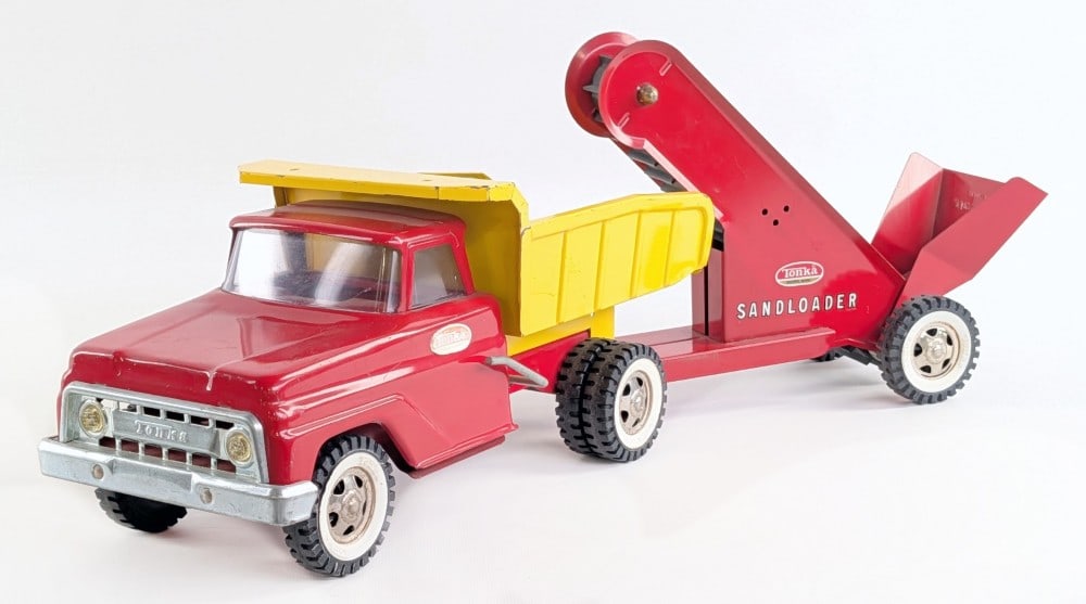 Original Tonka Dump Truck with Sand Loader (1 of 10)