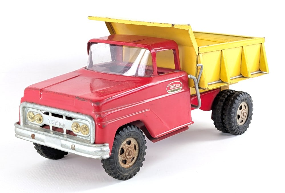 Original Tonka Dump Truck (1 of 7)