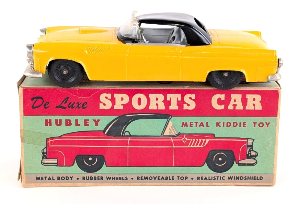 Hubley DeLuxe Sports Car w/ Box (1 of 8)