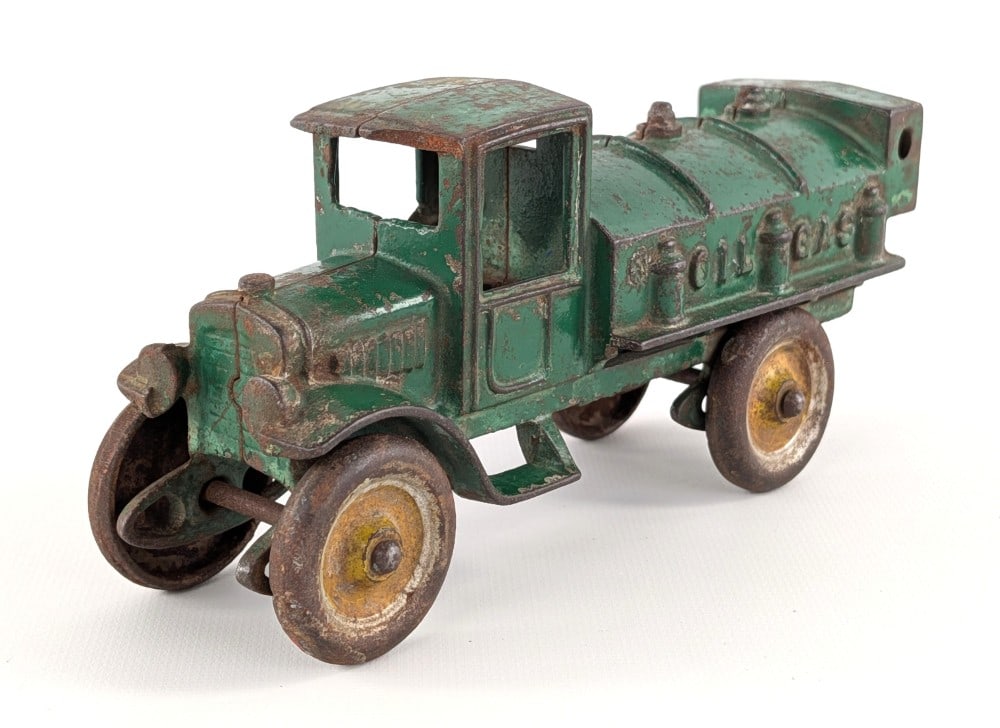 Kenton Cast Iron Oil & Gas Tanker Truck (1 of 6)