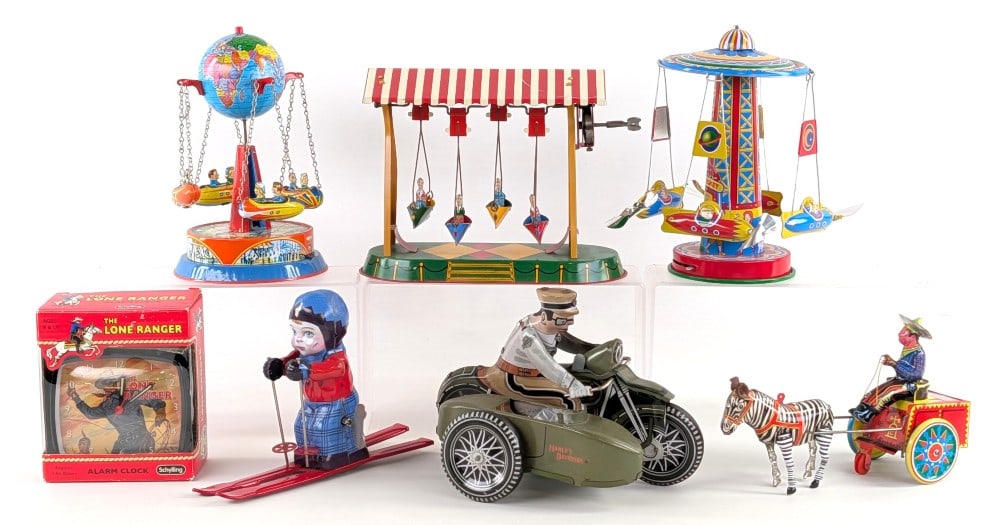 Contemporary Tin Toys (1 of 8)