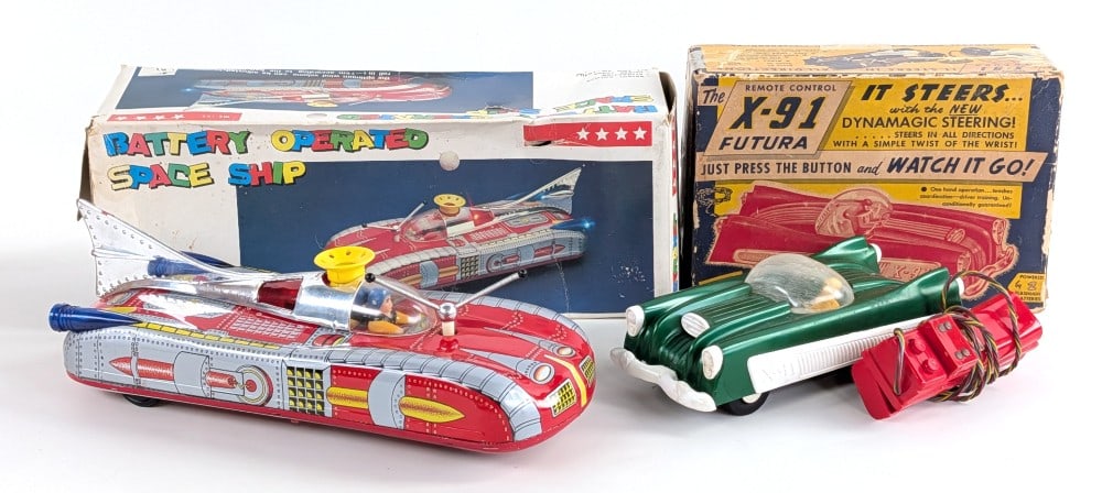 Battery Operated Space Ship and X-91 Futura Car w/ Boxes (1 of 12)