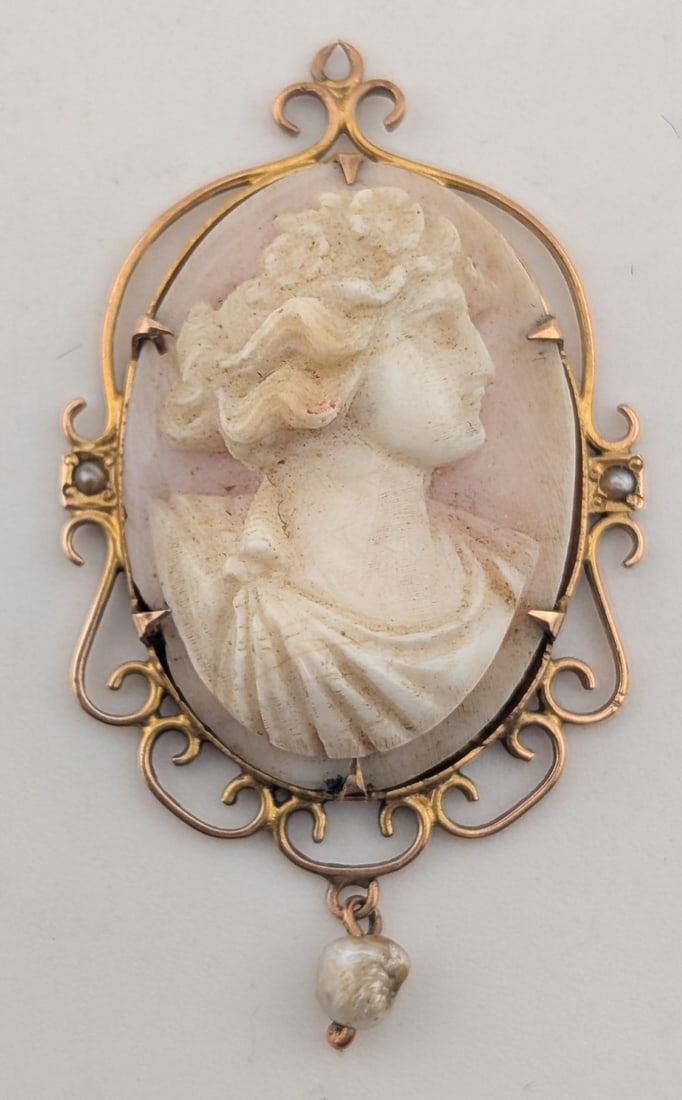 Vintage _10k Gold Shell Cameo Pendant (1 of 4)