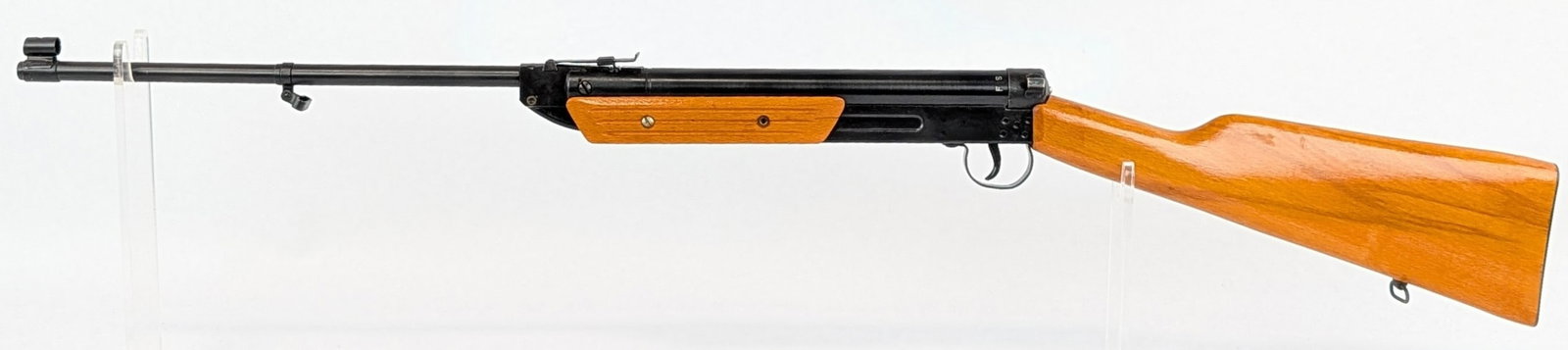 1985 IMC Pinoier 3 4.5mm Pellet Air Rifle w/ Box: Rifle is in very nice condition with light scuffs from handling and age. Ref #: 6007