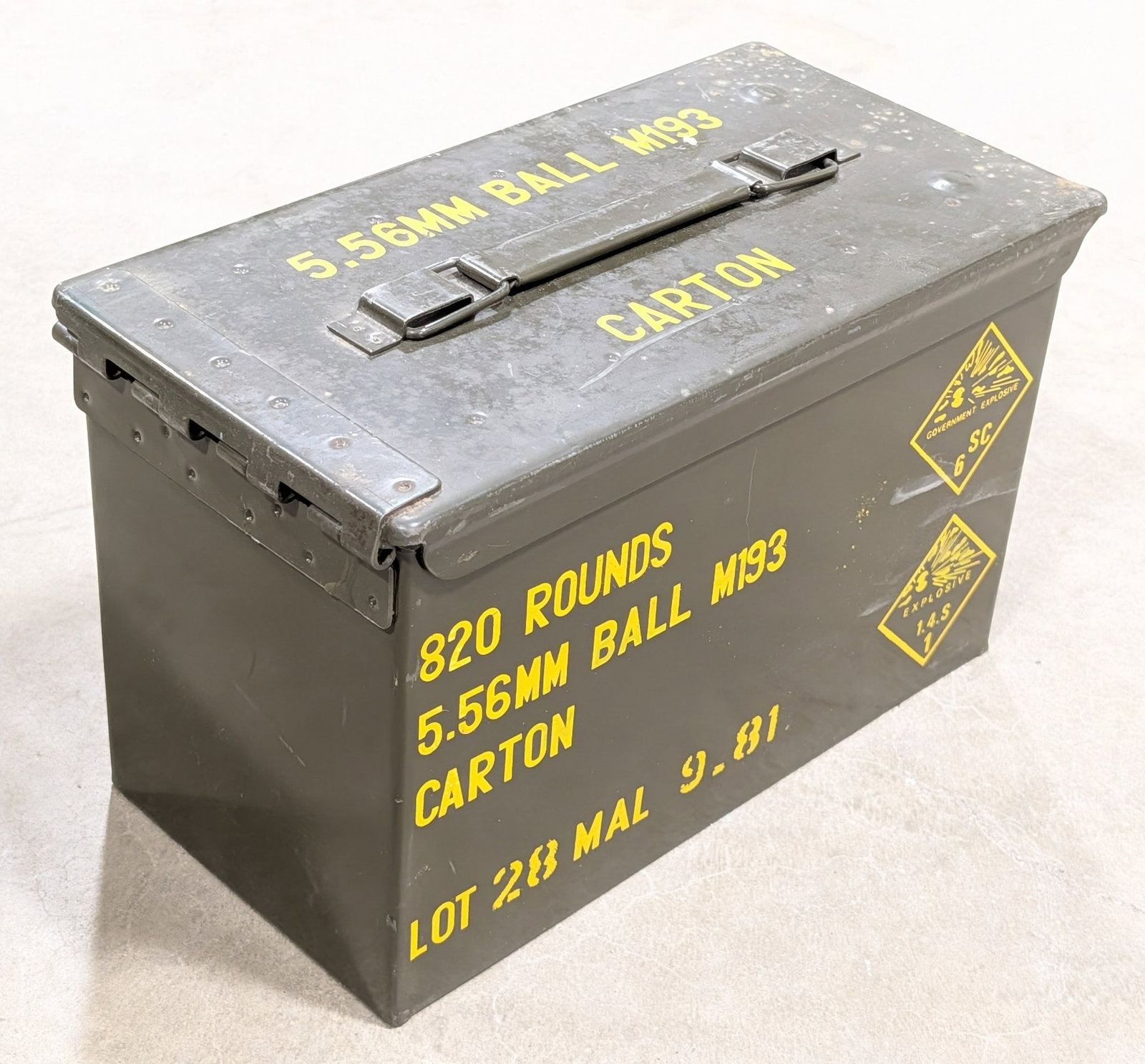 Can of 820 Rnds Surplus 5.56mm Ball Cartridges: Comes in a sealed can.