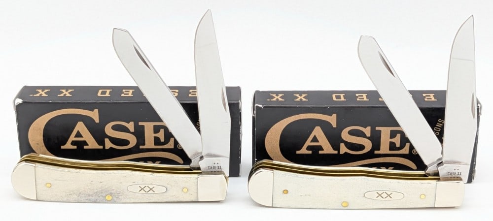 (2) 2025 Case XX Smooth Natural Bone Trappers w/ Boxes: Knives are in like new condition. Largest overall measures 4-1/8in when closed.
