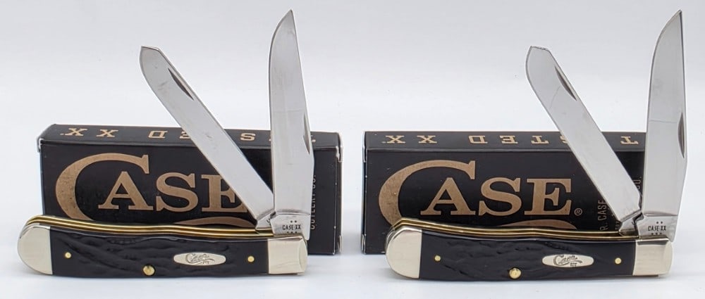 (2) 2025 Case XX Rough Jig Black Synth Trappers 6254 w/ Boxes: Knives are in like new condition. Overall measures 4-1/8in when closed.