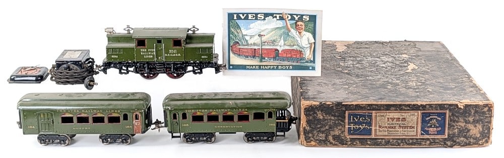 Prewar Ives #700 Passenger Train Set w/ Box (1 of 18)