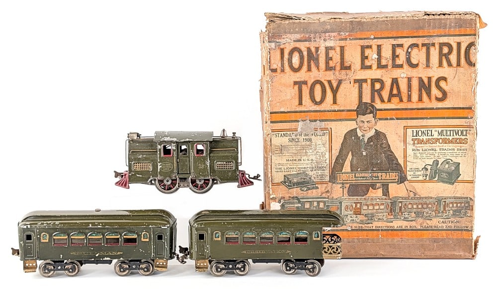 Lionel Standard Gauge 33 Engine with 35 / 36 Passenger Cars: Prewar Lionel standard gauge New York Central Lines 33 electric engine, 35 pullman car, and 36 observation car. The set comes with a box marked outfit no. 37. The engine and cars show paint loss and w