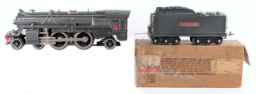 Lionel 392E Standard Gauge Locomotive with 392W Tender (1 of 10)