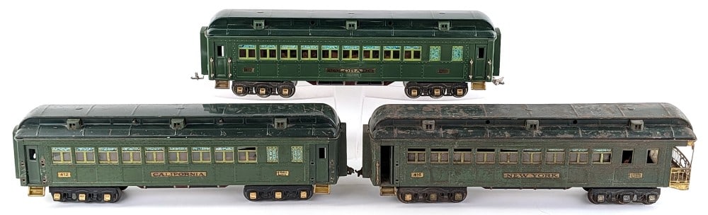 Prewar Lionel Standard Gauge California / New York / Colorado State Passenger Cars (1 of 9)