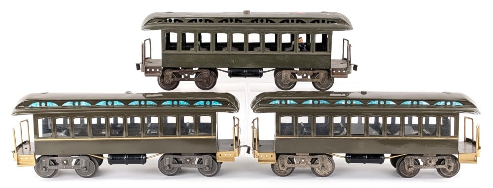 (3) Restored Lionel No. 29 Day Coach Cars (1 of 10)