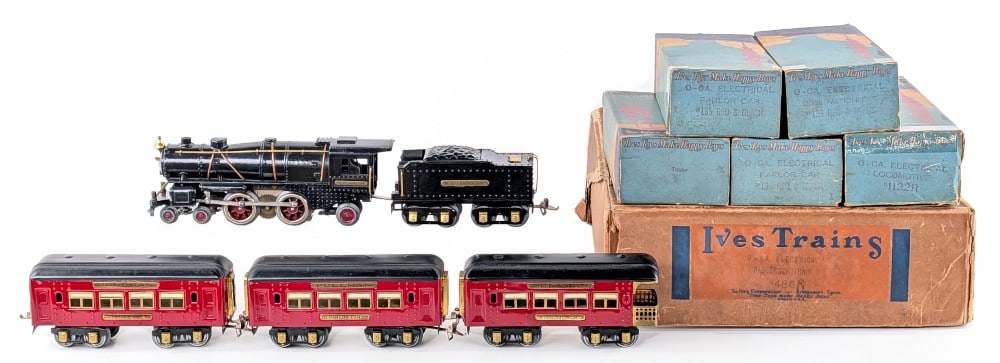 Ives O Gauge Red / Black Seagrave Passenger Set No. 486 w/ Box (1 of 9)