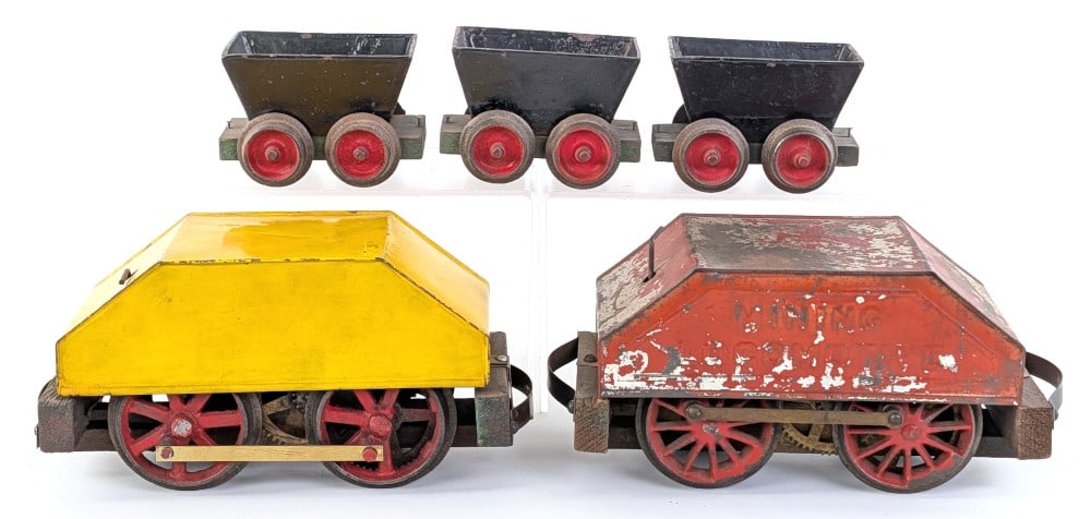 Carlisle & Finch Mining Locomotive Train Set (1 of 5)
