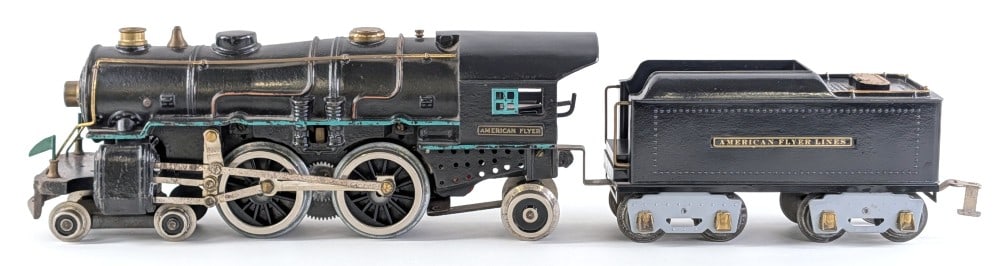 American Flyer Wide Gauge Steam Locomotive and Tender (1 of 9)