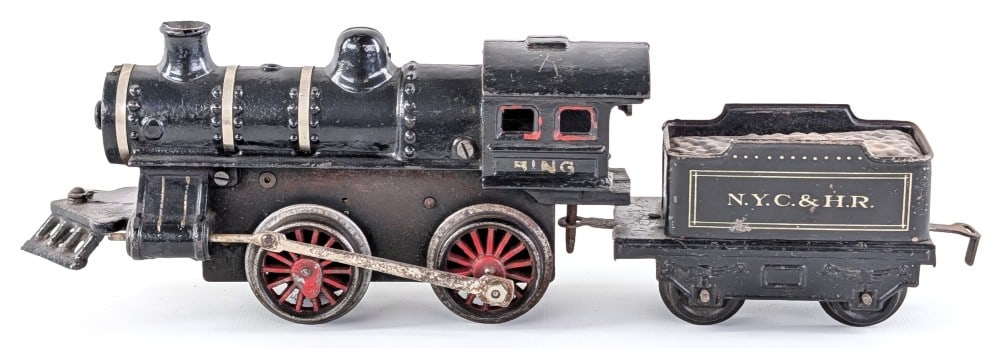 Bing Cast Iron Clockwork Engine with NYC & HR Tender (1 of 10)