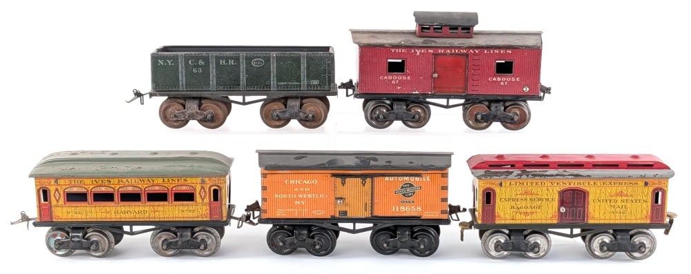 (5) Ives O Gauge Tin Freight and Passenger Cars (1 of 13)