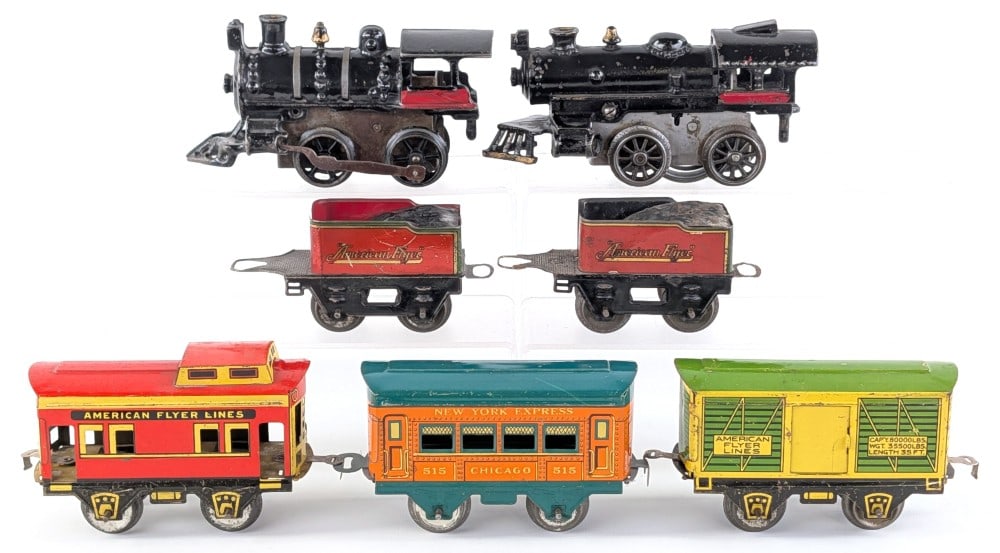American Flyer Cast Iron Clockwork Locomotives with Tin Cars (1 of 7)