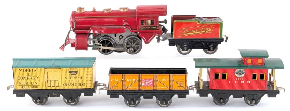 American Flyer Windup Locomotive Train Set (1 of 13)