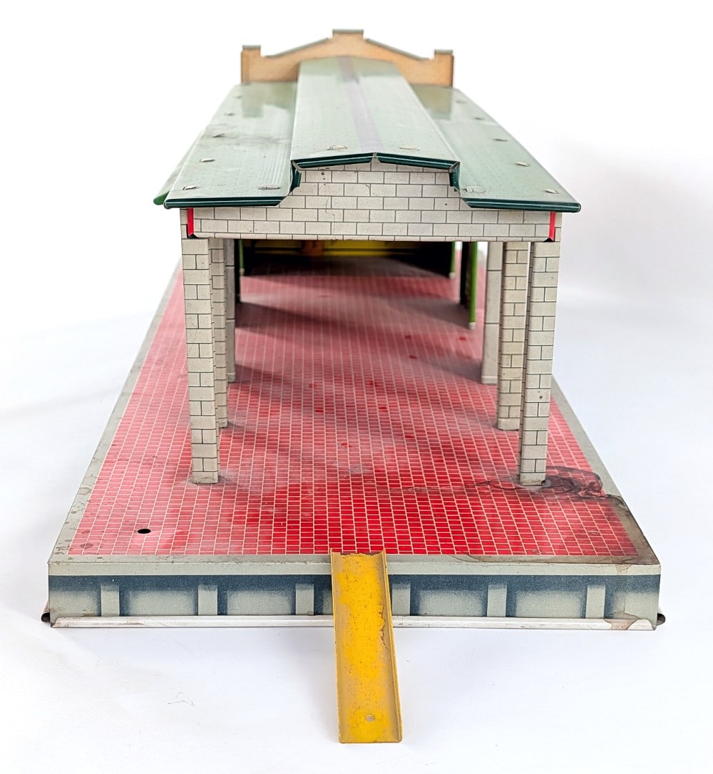 Marx Tin Freight Train Terminal - 7