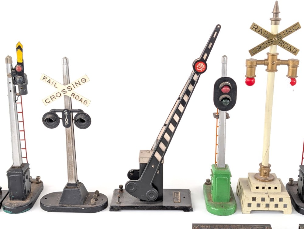 Model Railroad Train Signals - 3