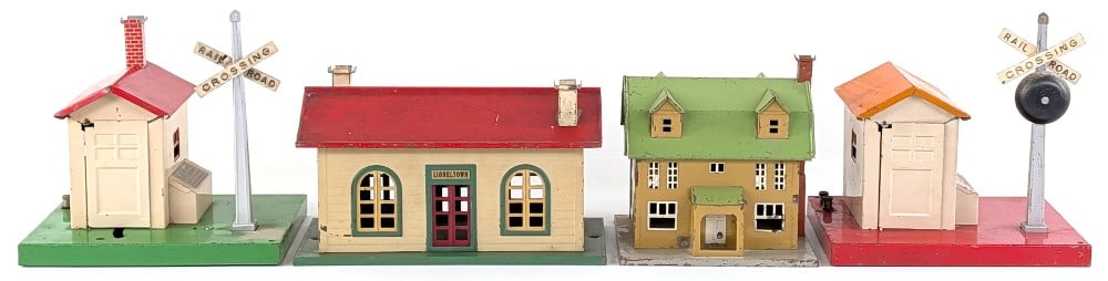 Lionel 127 Station, 189 Villa, 45 Automatic Gateman, and 76 Warning Bell (1 of 14)