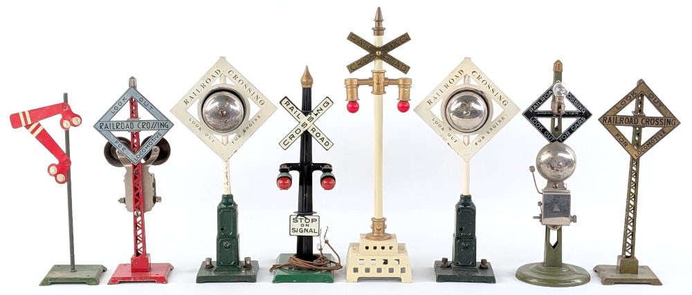 Lionel, Ives, American Flyer Crossing Bells and Signals (1 of 9)