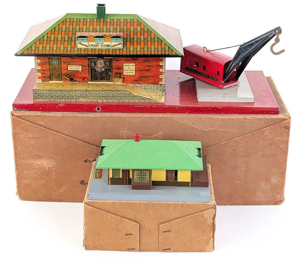 American Flyer Model 97 Freight Station Set and HO-258 Passenger and Freight Station (1 of 19)
