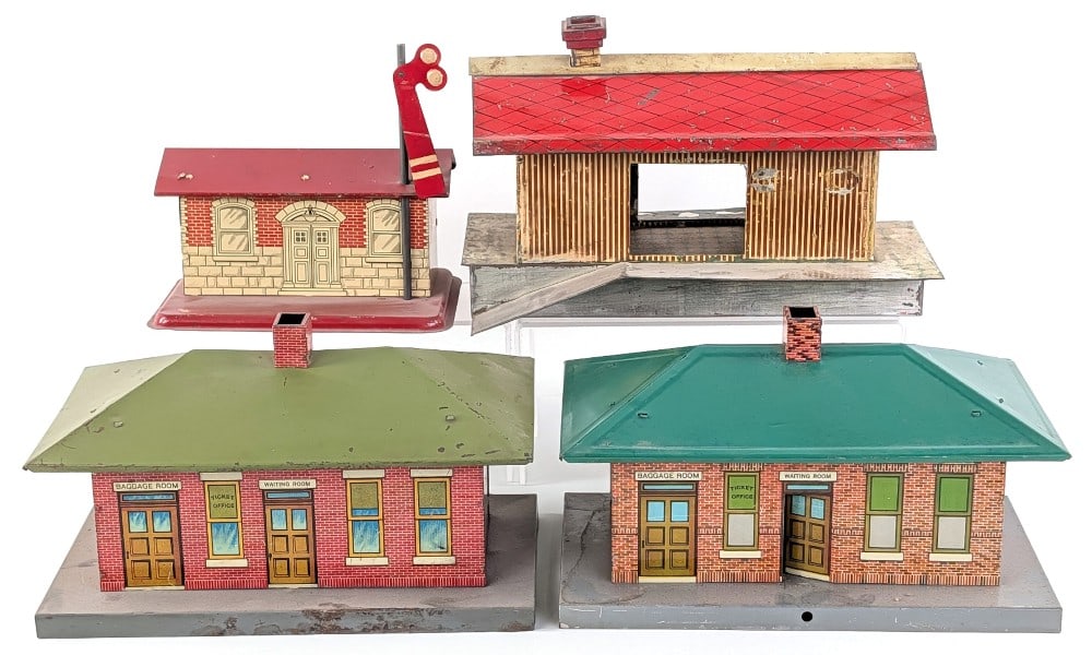 American Flyer and Ives Train Station Tin Buildings (1 of 9)