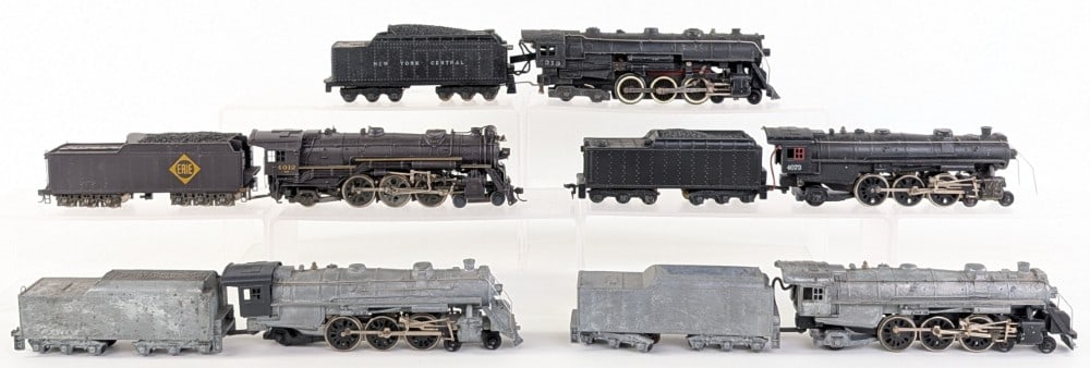 (5) HO Scale Locomotive with Tender (1 of 11)