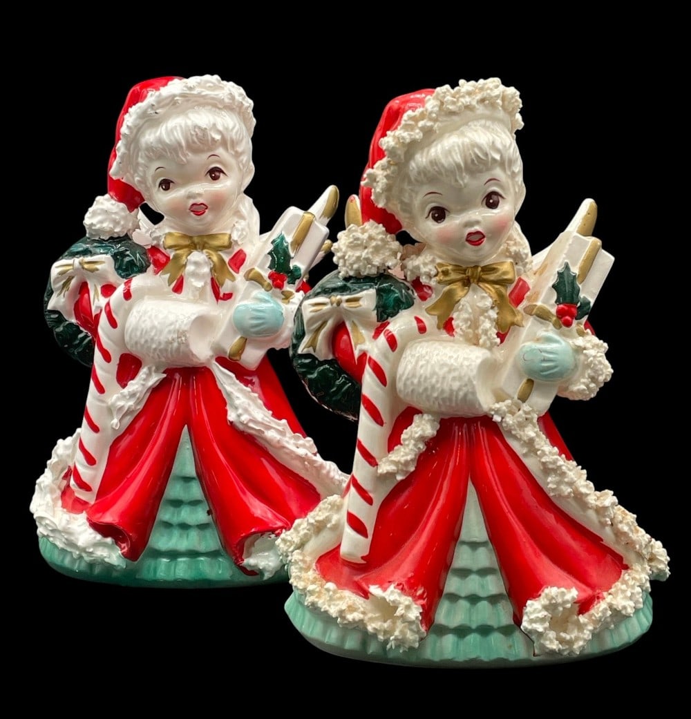 (2) Vintage Napco Christmas Shopping Angel: (2) Vintage Napco Christmas Shopping Angel. Spaghetti Trim Angle Figurines. Figurines are in overall good condition. Figures Measure 8? and 7? tall