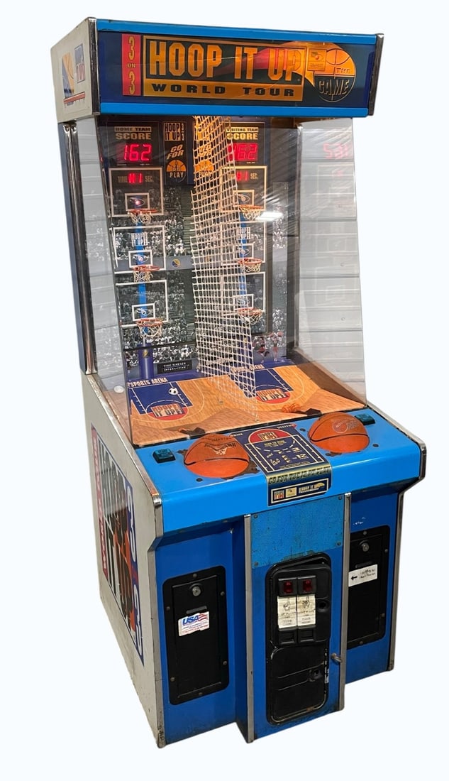 Hoop It Up World Tour The Game 3 on 3 Arcade Machine (1 of 20)
