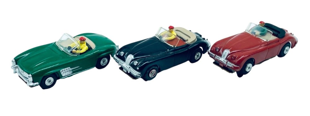 3 HO Aurora Vibrator T-Jet Jaguar and Mercedes Benz Slot Cars: 3 HO Aurora Vibrator T-Jet Jaguar and Mercedes Benz Slot Cars. Slot Cars Measures 2? and is in overall good condition.