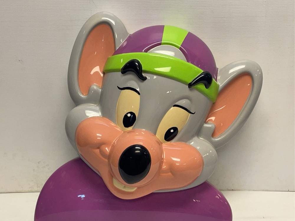 Chuck E Cheese 3-D Statue Plaque - 2