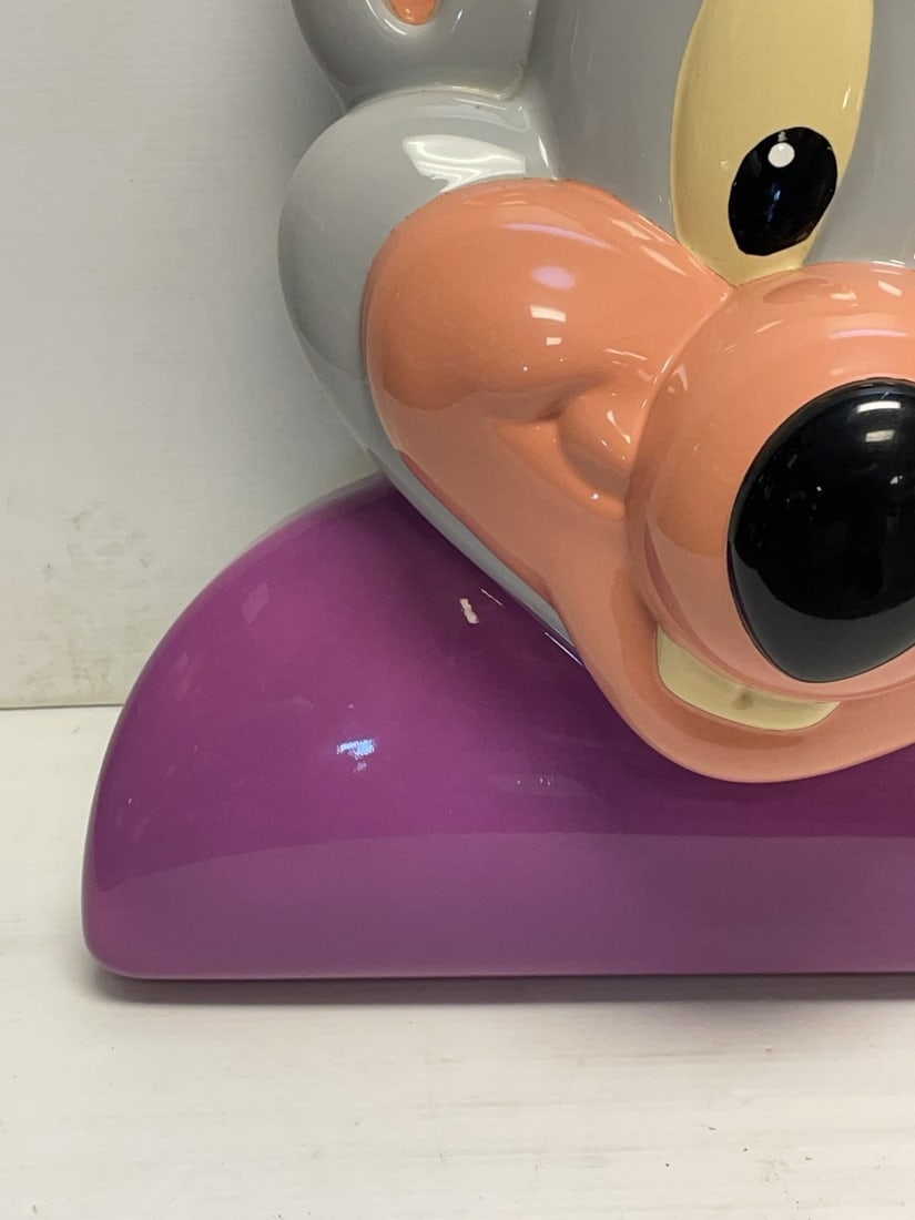 Chuck E Cheese 3-D Statue Plaque - 7