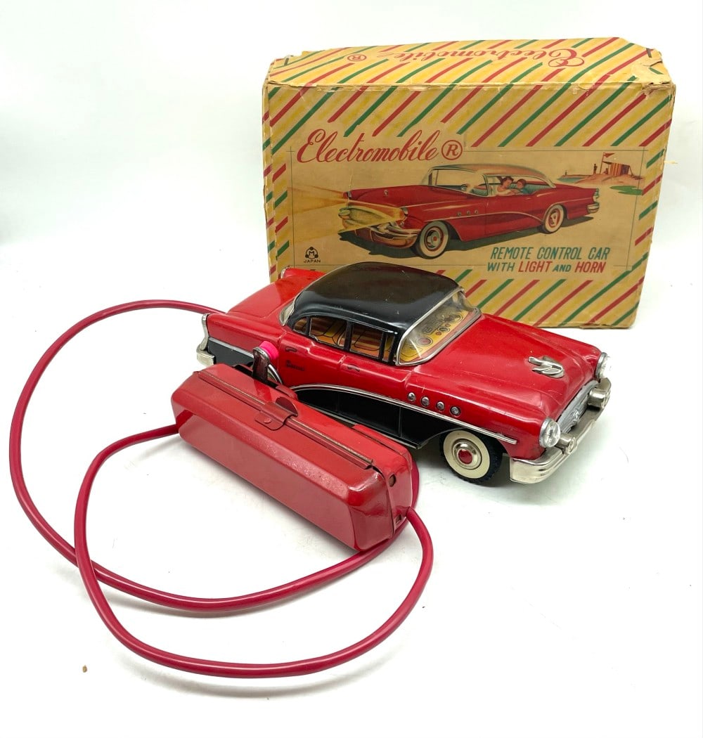 Japan Electromobile Tin Remote Control Car (1 of 12)