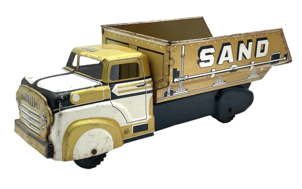 Marx Tin Litho Sand and Gravel Dump Truck (1 of 12)