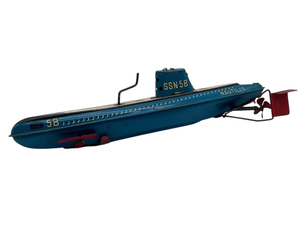 Vintage San Marusan Tin Litho Nautilus SSN-58 Submarine (1 of 11)