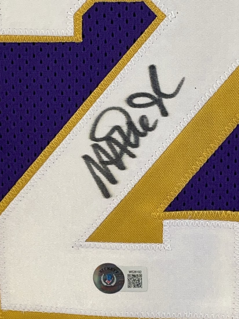 Magic Johnson Signed Showtime Jersey - 4