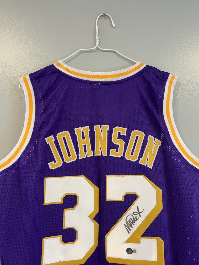 Magic Johnson Signed Showtime Jersey - 7