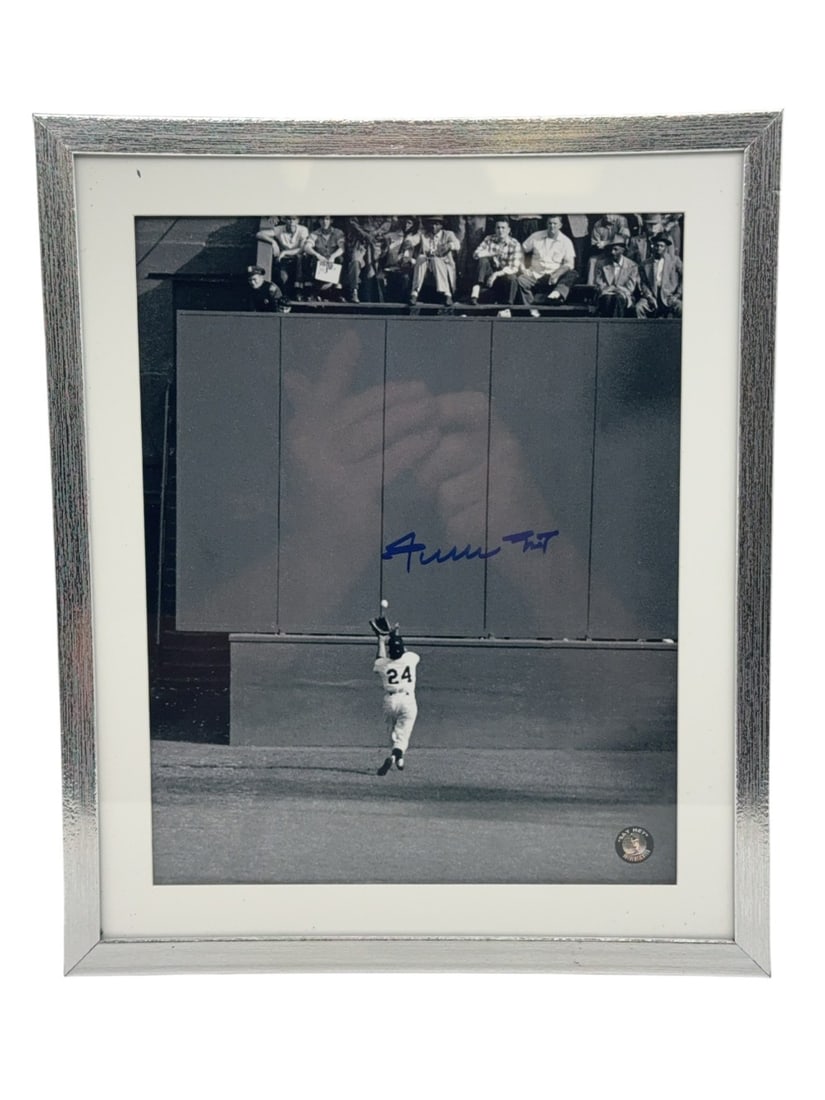 WILLIE MAYS Autograph Signature ?THE CATCH? on 8x10 Photo Authenticated_ Sey Hey Holo (1 of 4)