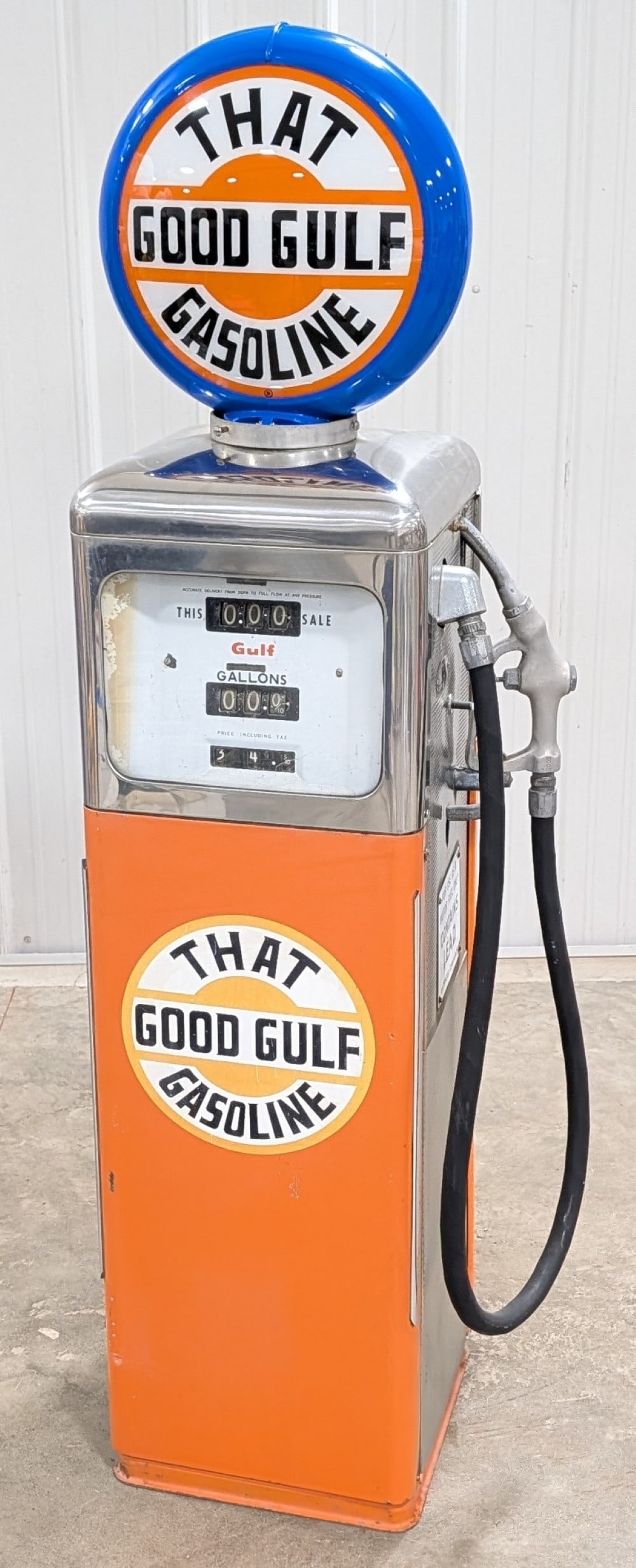 1960s Gulf Erie Model 129-22 Gas Pump w/ Globe: 1960s Gulf service station Eerie model 129-22 gas pump with reproduction globe. Pump appears to be in overall good unrestored condition. Doors appear to have been repainted at some point but have