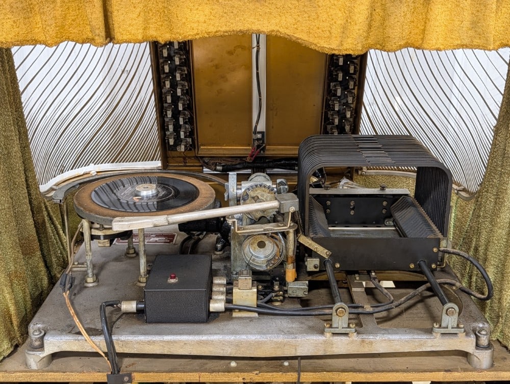AMI Model-B Jukebox - 10