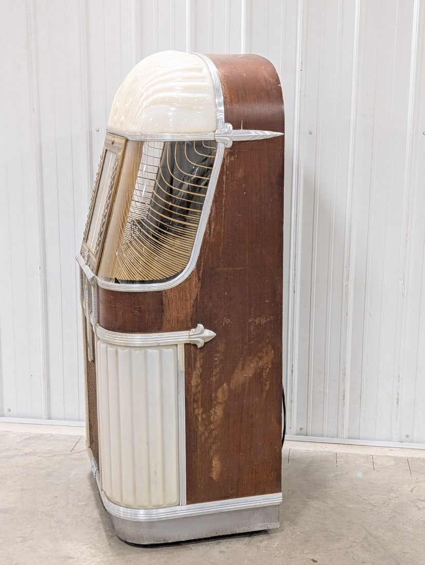 AMI Model-B Jukebox - 3