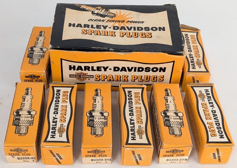 1940s Harley-Davidson Motorcycle Spark Plugs No.3 Dealership Display Box w/ NOS Spark Plugs (1 of 11)