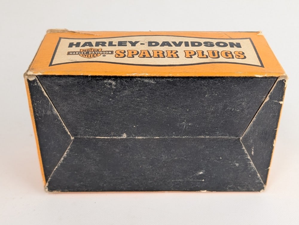 1940s Harley-Davidson Motorcycle Spark Plugs No.3 Dealership Display Box w/ NOS Spark Plugs - 7