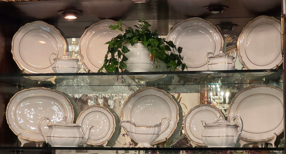 Spode "Sheffield" Pattern (Pattern No. R568) China Set - 3