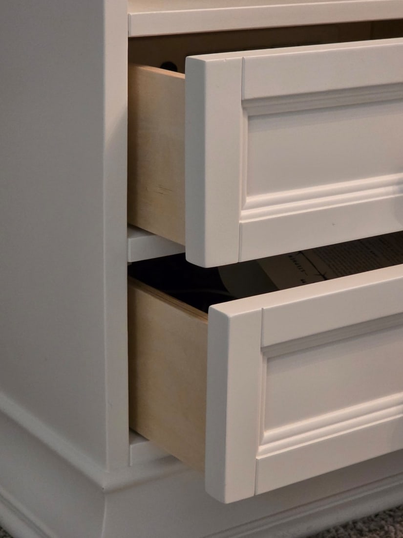 2 2-Drawer Nightstands With Floral Knobs - 8